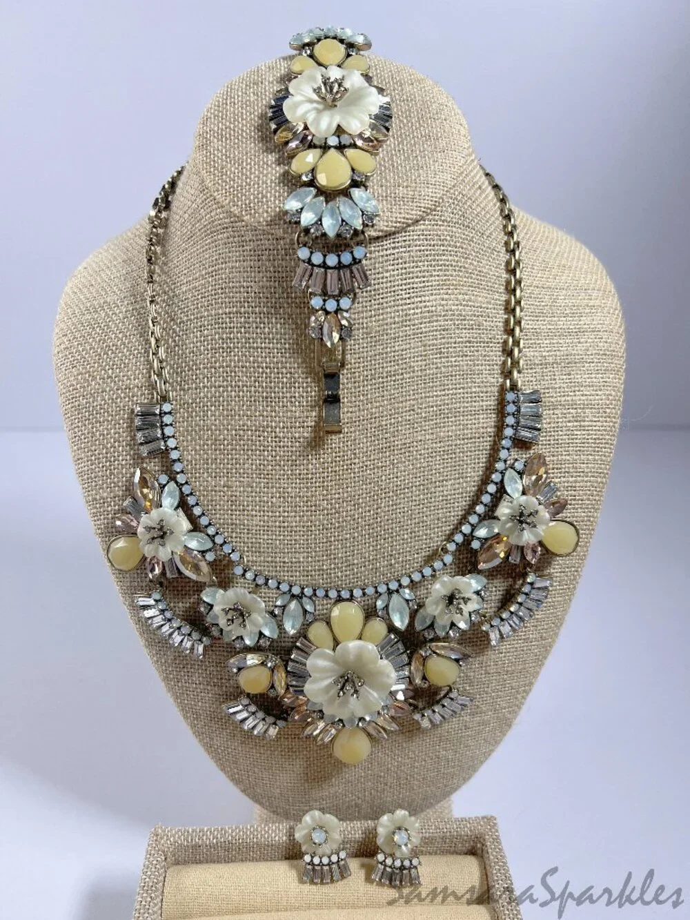 Chloe + Isabel Floral Statement Necklace + Bracelet + Earrings Three Piece Set - Picture 2 of 11